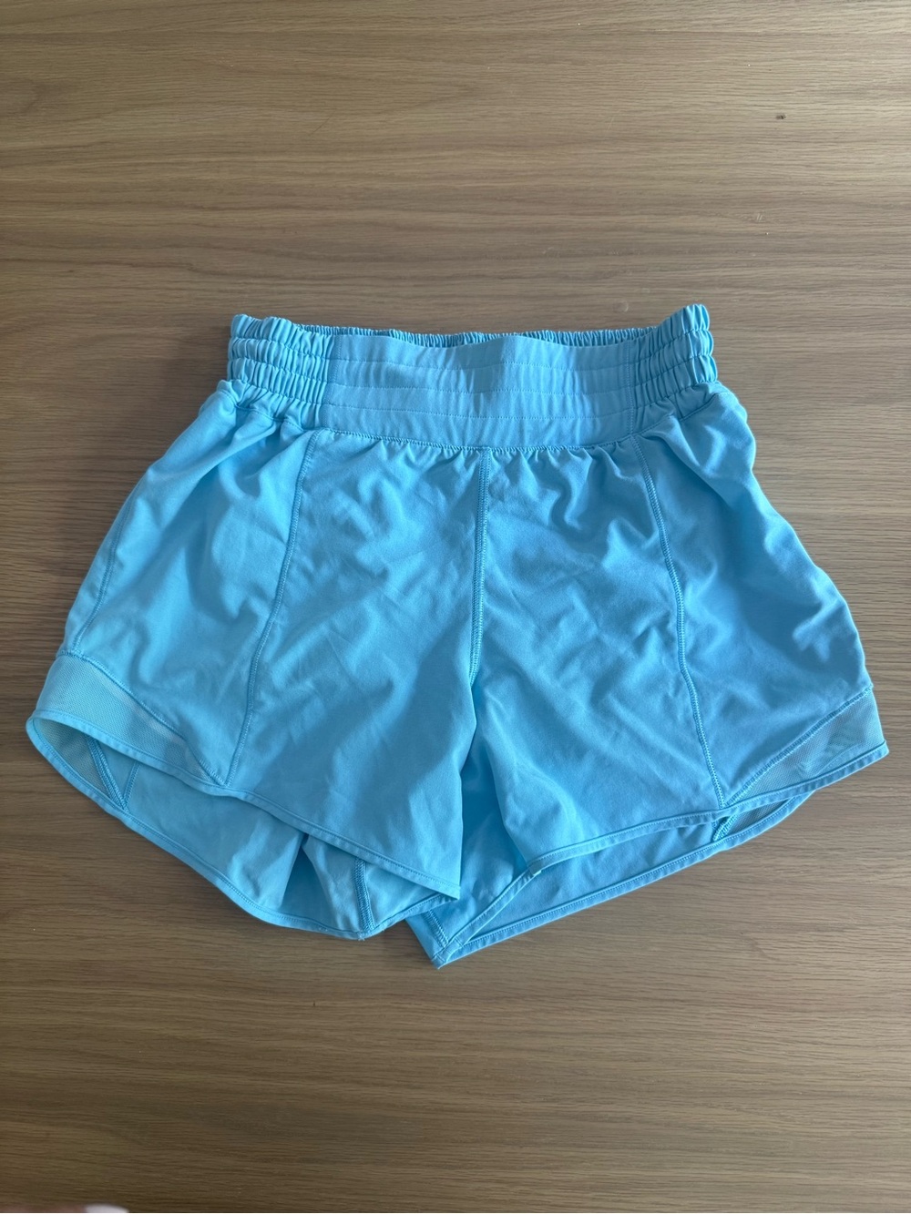 Lululemon Hotty Hot short 4” size 4
